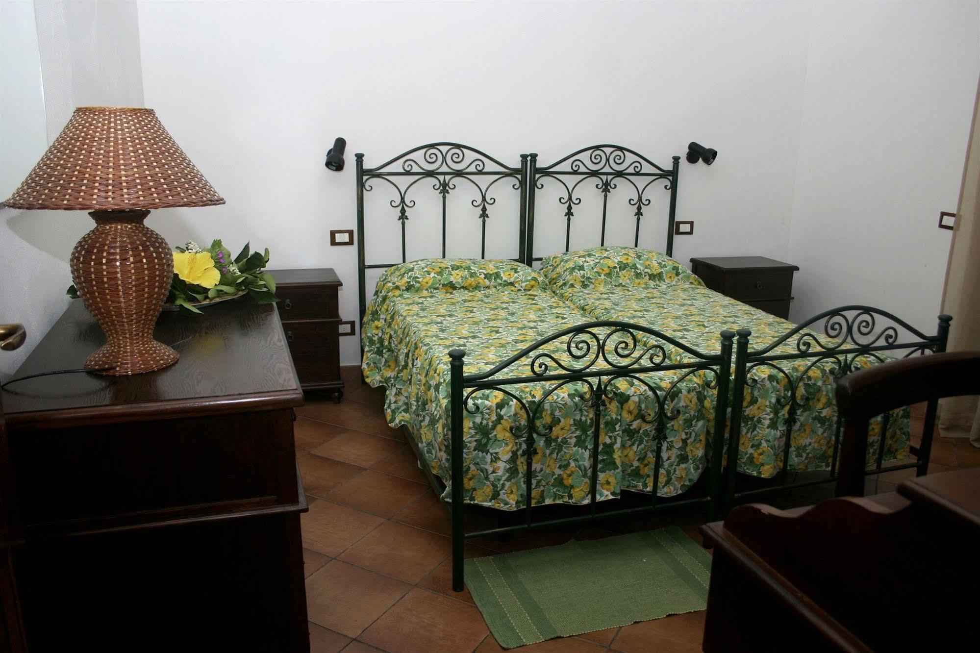 Villa Saraceno Липари Экстерьер фото